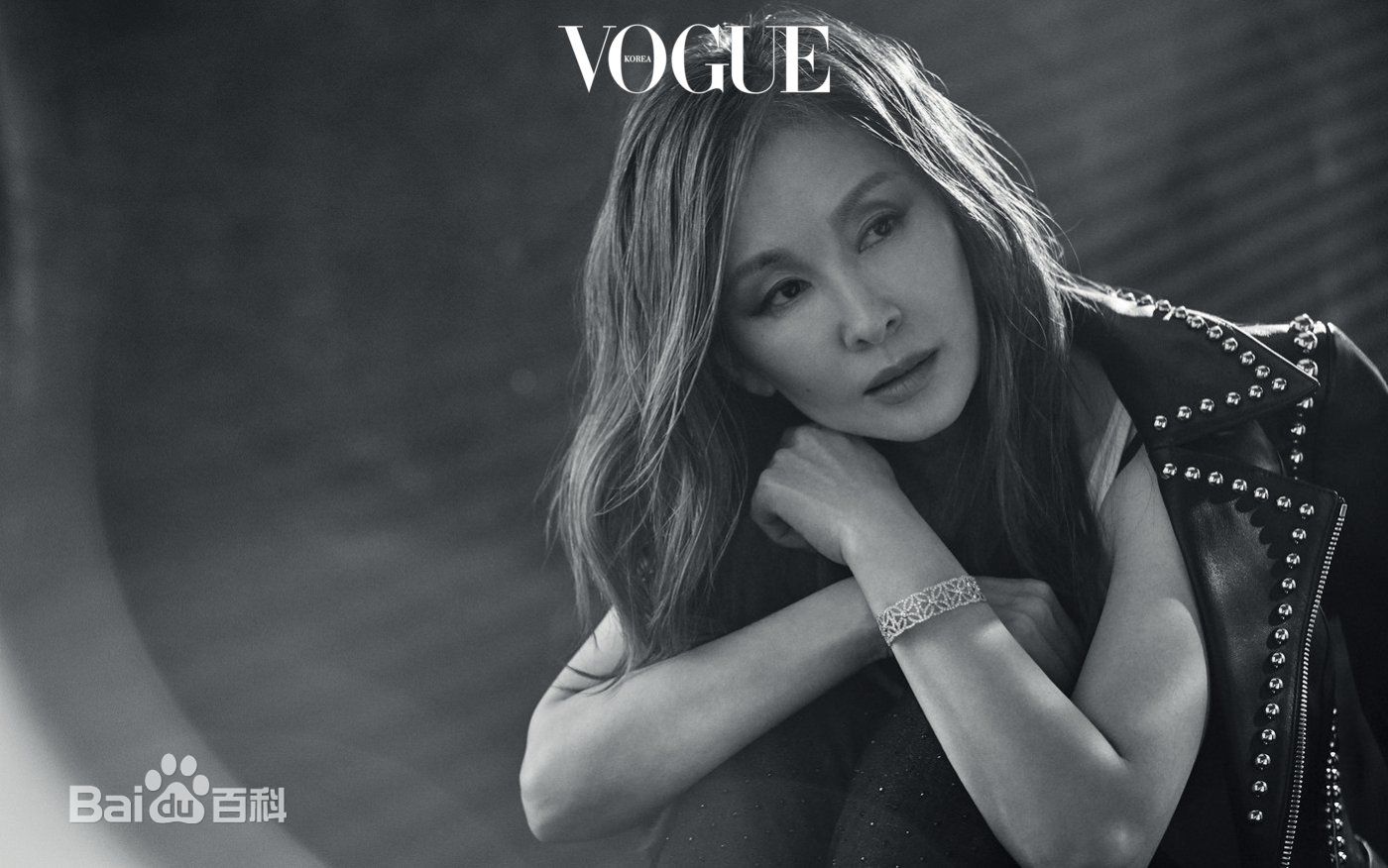 李美淑(，Lee Mi Sook)2018年4月号VOGUE壁纸壁纸