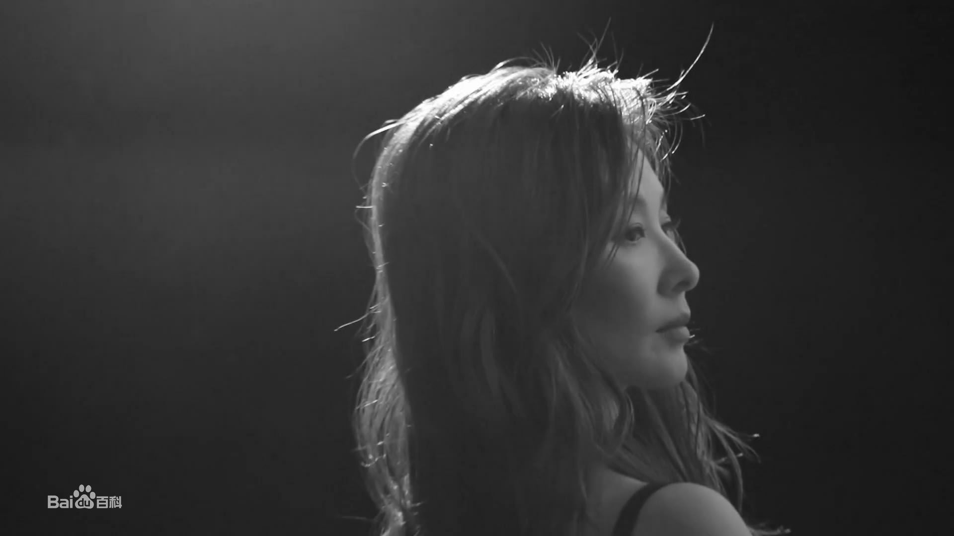 李美淑(，Lee Mi Sook)2018年4月号VOGUE壁纸壁纸