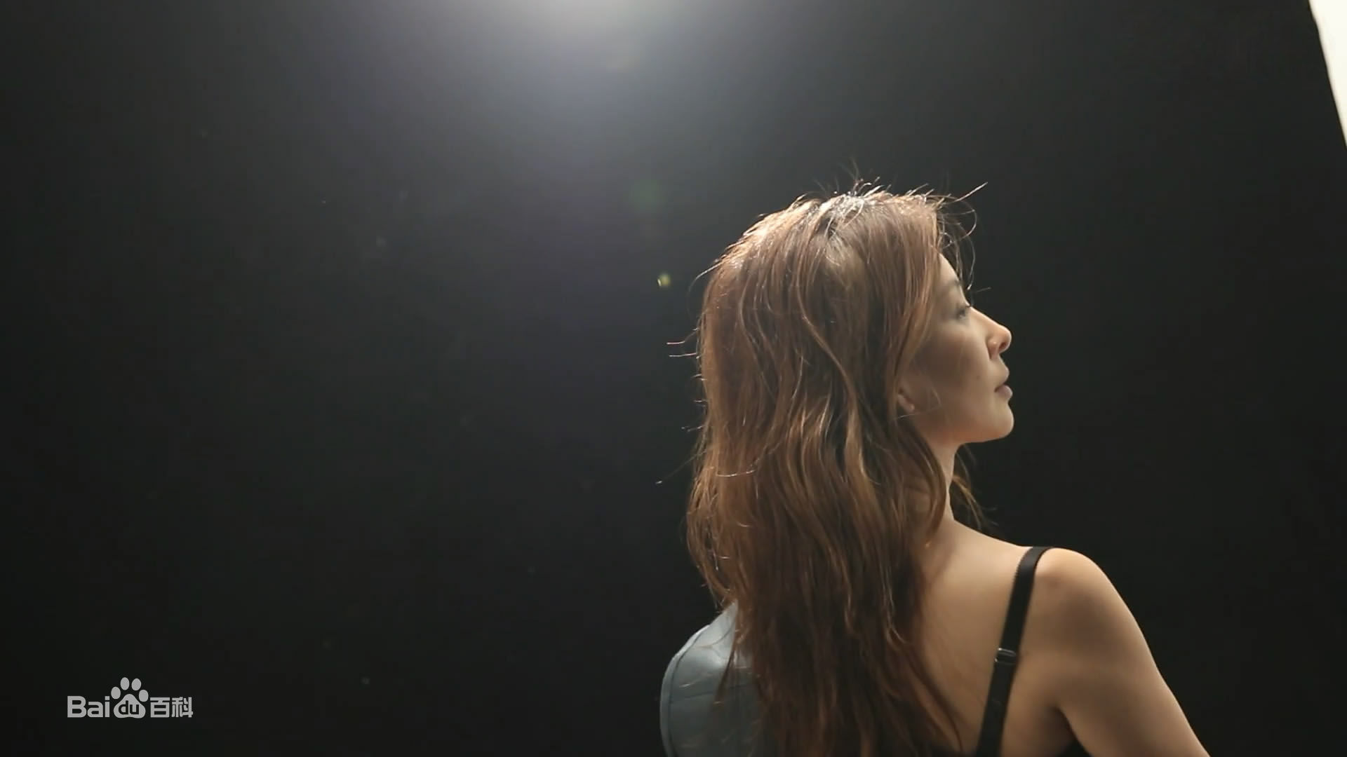 李美淑(，Lee Mi Sook)2018年4月号VOGUE壁纸壁纸