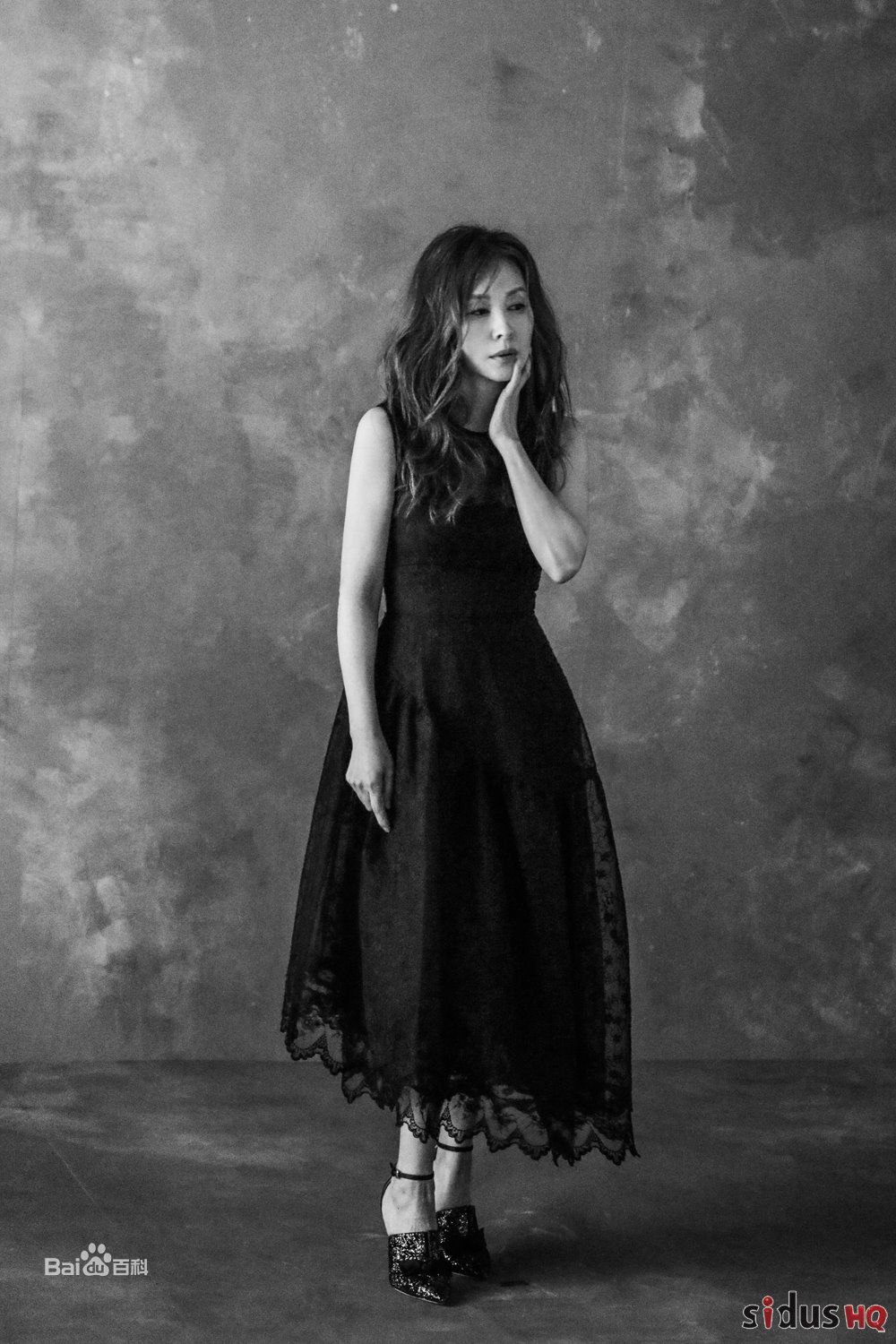 李美淑(，Lee Mi Sook)2018年4月号VOGUE壁纸壁纸