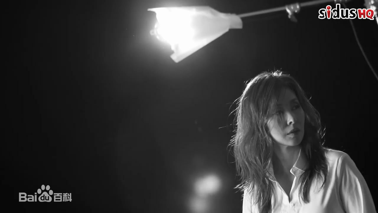 李美淑(，Lee Mi Sook)2018年4月号VOGUE壁纸壁纸