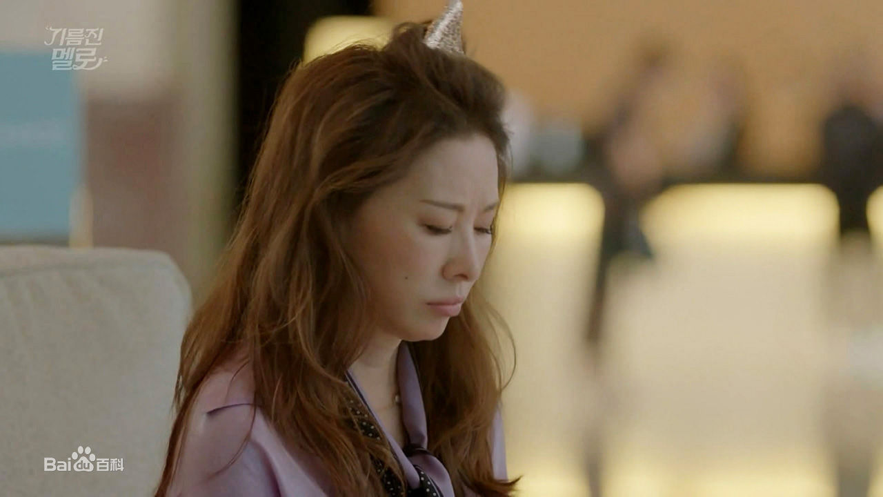 李美淑(，Lee Mi Sook)2018年5月油腻的浪漫前后照片