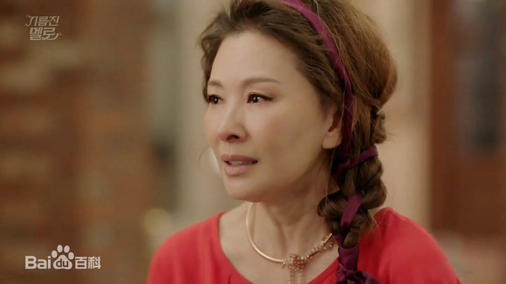 李美淑(，Lee Mi Sook)2018年5月油腻的浪漫前后照片