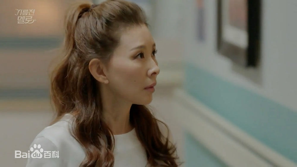 李美淑(，Lee Mi Sook)2018年5月油腻的浪漫前后照片