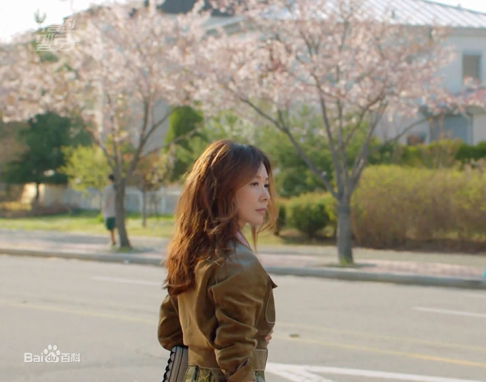 李美淑(，Lee Mi Sook)2018年5月油腻的浪漫前后照片