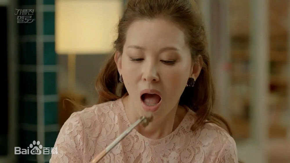 李美淑(，Lee Mi Sook)2018年5月油腻的浪漫前后照片