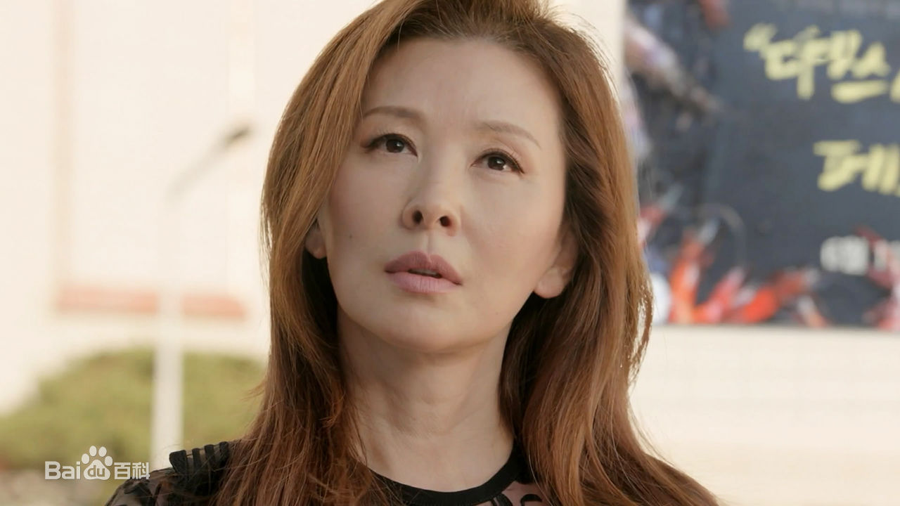 李美淑(，Lee Mi Sook)2018年5月油腻的浪漫前后照片