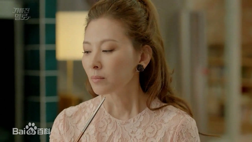 李美淑(，Lee Mi Sook)2018年5月油腻的浪漫前后照片