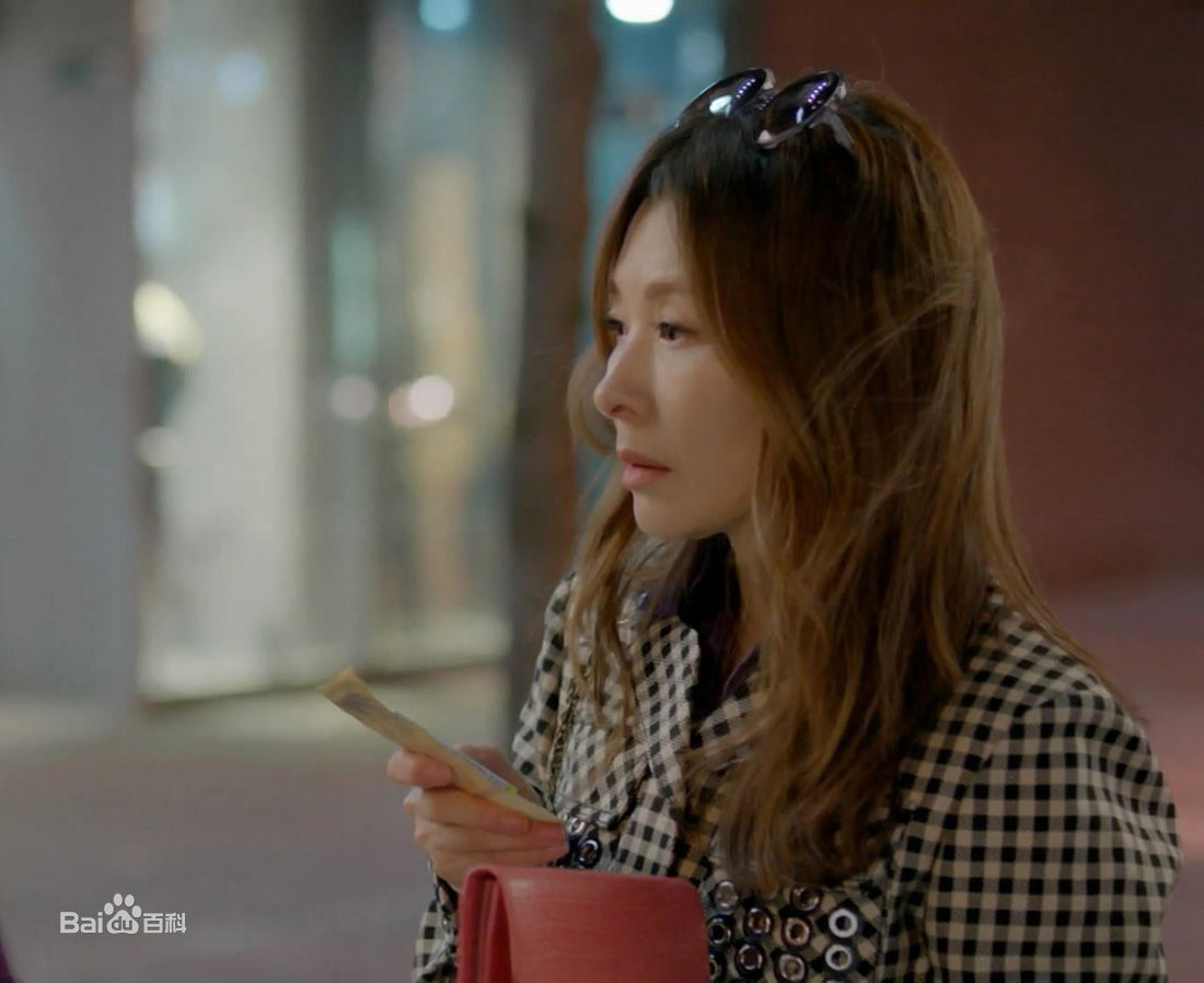 李美淑(，Lee Mi Sook)2018年5月油腻的浪漫前后照片