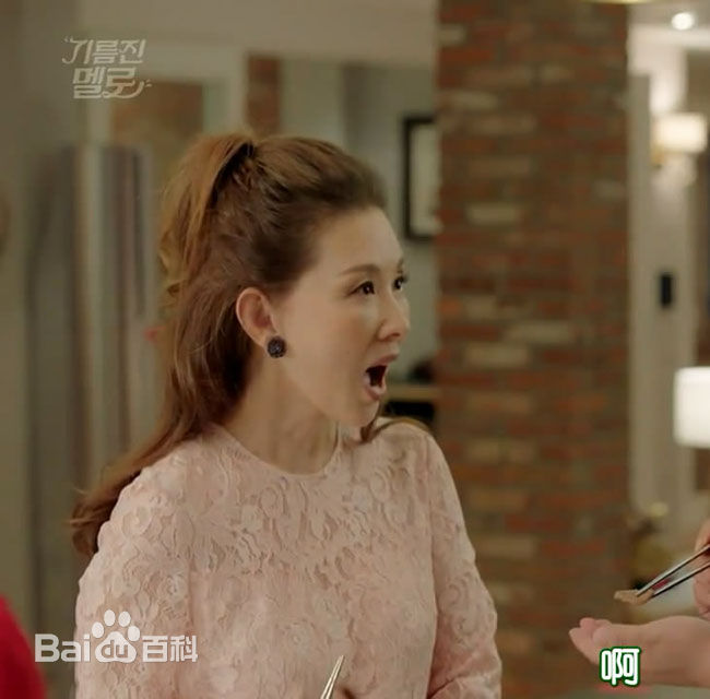 李美淑(，Lee Mi Sook)2018年5月油腻的浪漫前后照片