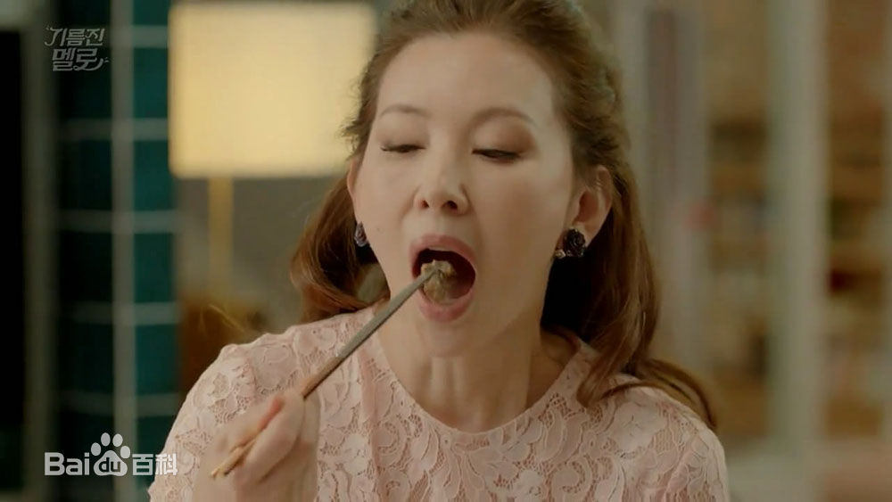 李美淑(，Lee Mi Sook)2018年5月油腻的浪漫前后照片