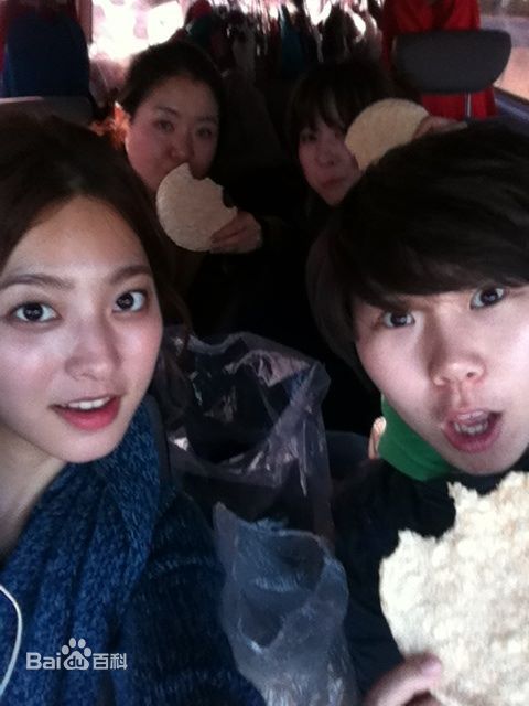 朴世荣(Park Se Young、パクセヨン) 生活照素颜照壁纸