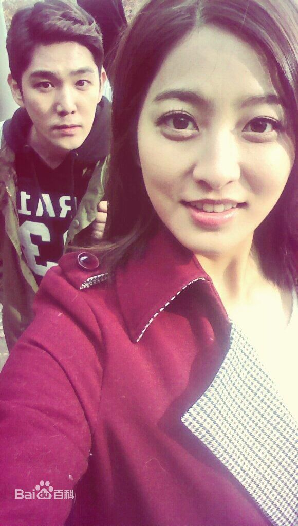 朴世荣(Park Se Young、パクセヨン) 生活照素颜照壁纸