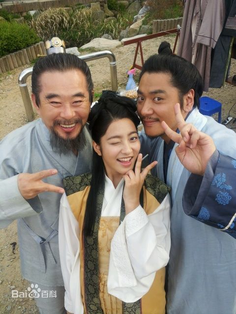 朴世荣(Park Se Young、パクセヨン) 生活照素颜照壁纸