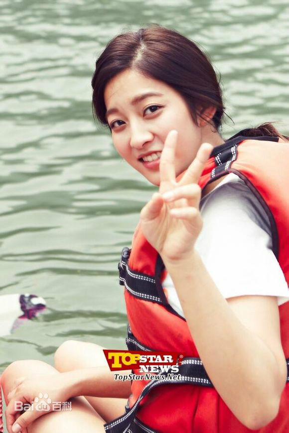 朴世荣(Park Se Young、パクセヨン) 广告代言生活照相册