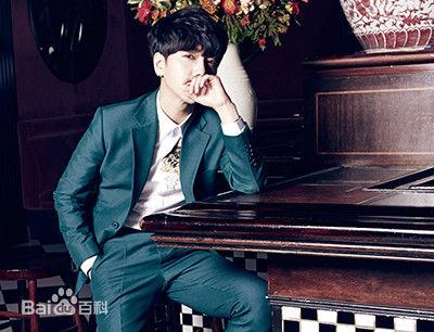 金钟云、艺声(/Kim Jong Woon、/Ye Sung)金钟云前后照片