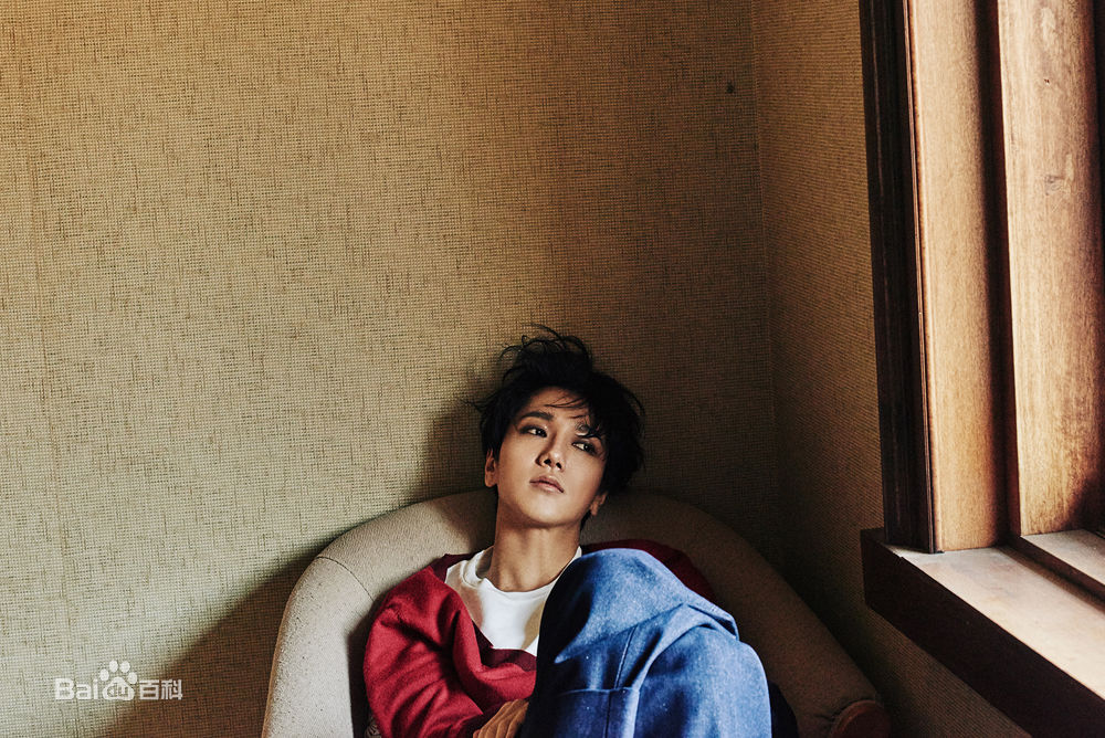 金钟云、艺声(/Kim Jong Woon、/Ye Sung)金钟云前后照片