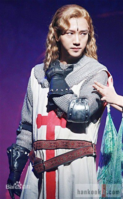 金钟云、艺声(/Kim Jong Woon、/Ye Sung)金钟云前后照片