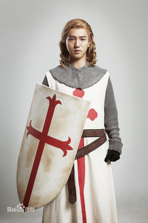 金钟云、艺声(/Kim Jong Woon、/Ye Sung)金钟云前后照片