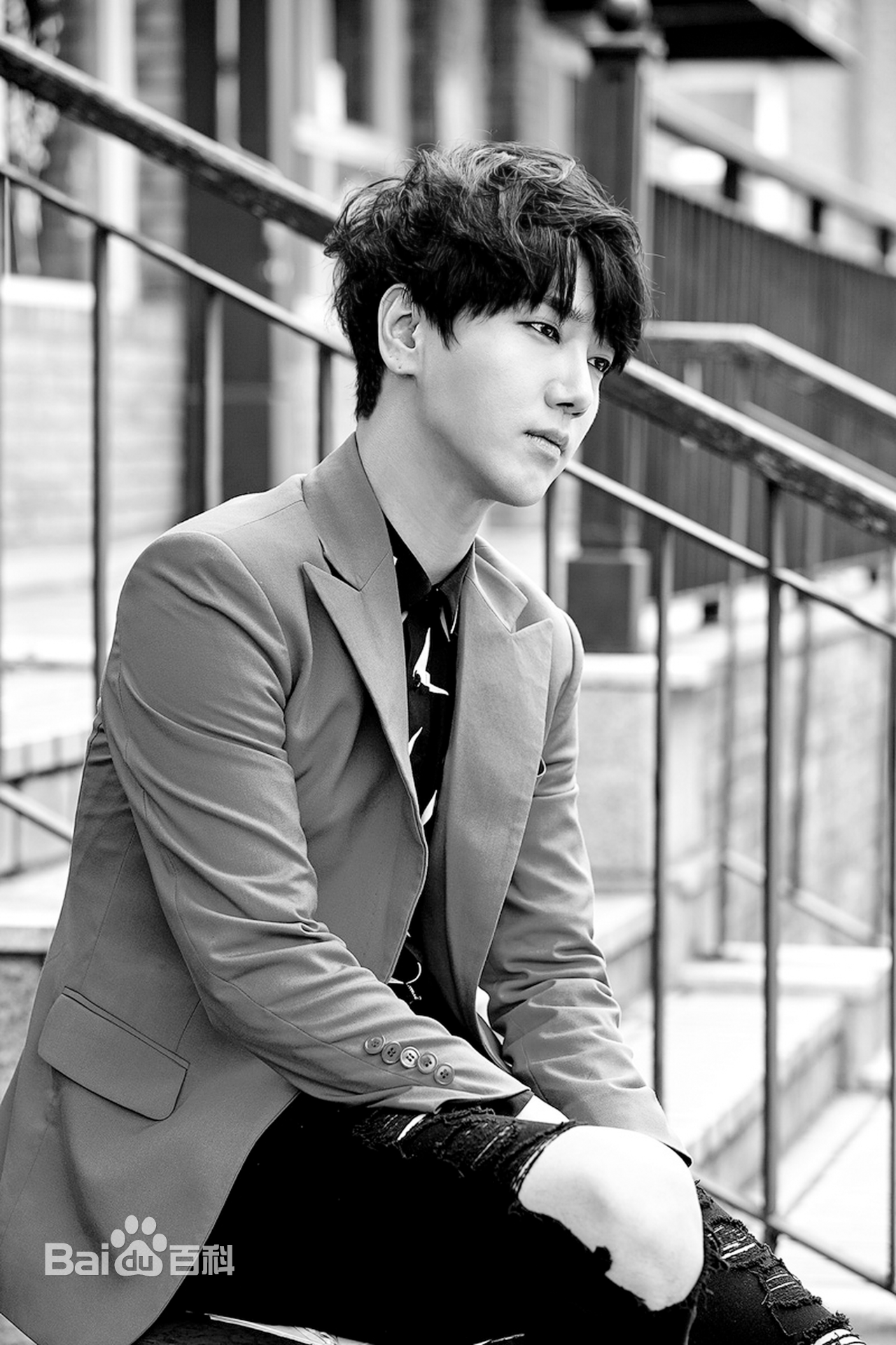 金钟云、艺声(/Kim Jong Woon、/Ye Sung)金钟云前后照片