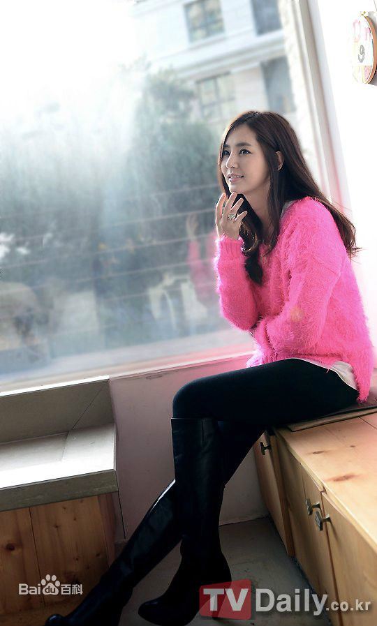 韩彩雅(/Han Chae-ah)新闻图前后照片