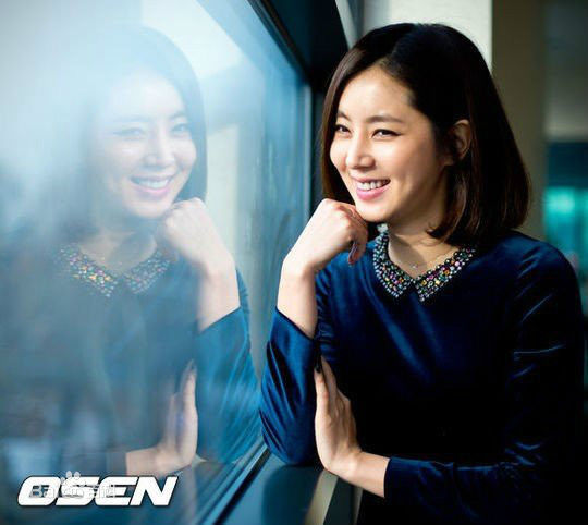 韩彩雅(/Han Chae-ah)新闻图前后照片