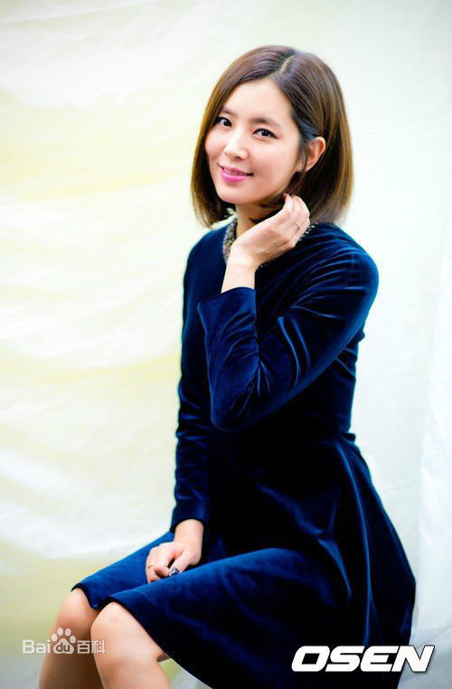 韩彩雅(/Han Chae-ah)新闻图前后照片