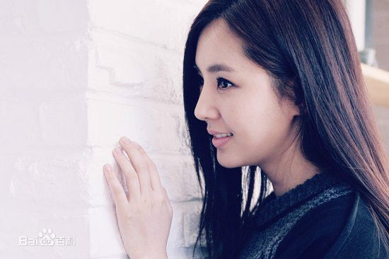 韩彩雅(/Han Chae-ah)最新个人图集