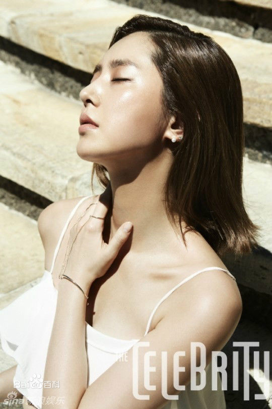 韩彩雅(/Han Chae-ah)最新个人图集