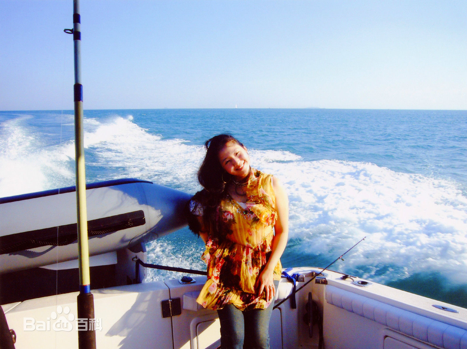 最新张伊菡性感图片