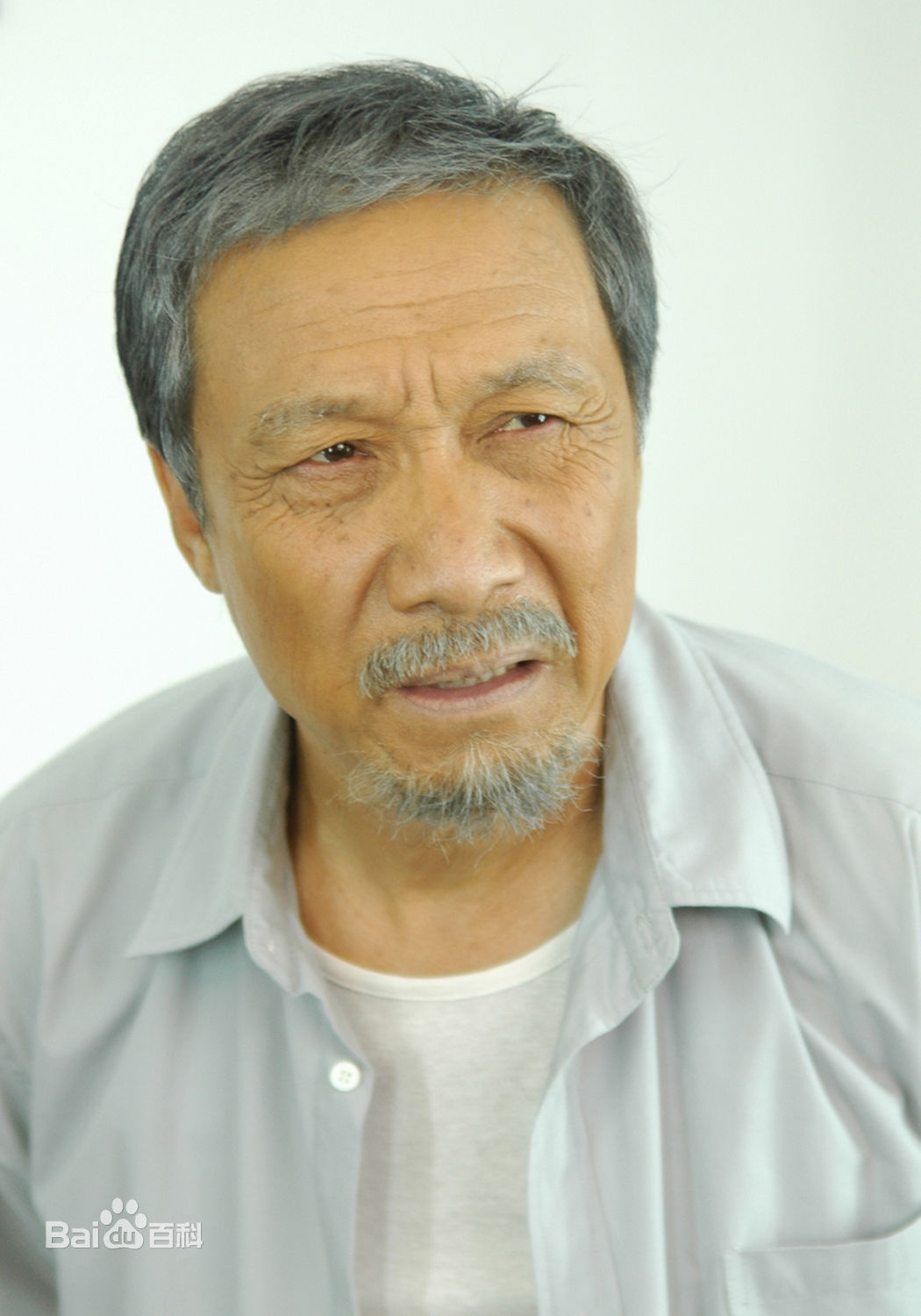 宋来运近现代装前后照片