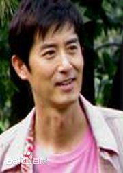 钱嘉仪别让爱沉默素颜照相册