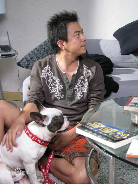 钱嘉仪别让爱沉默素颜照相册