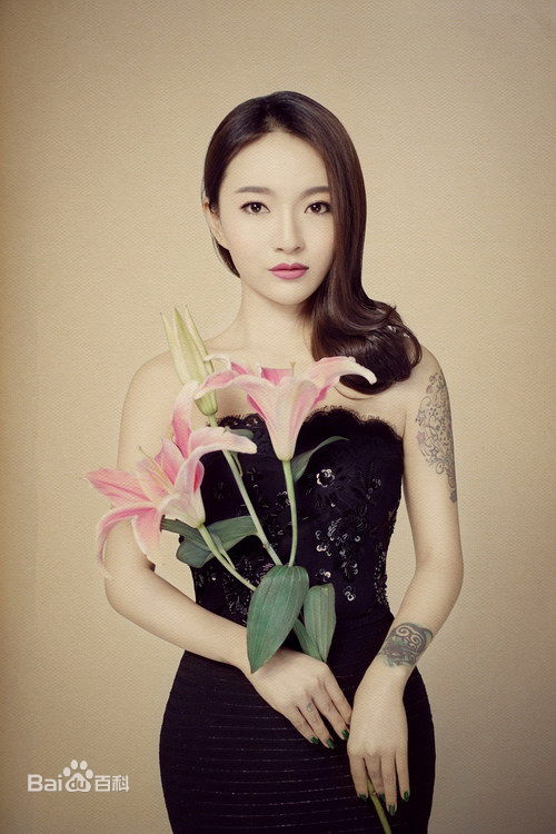 胡灵(Kiki Hu)百合花