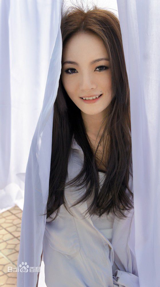 胡灵(Kiki Hu)的个人图册壁纸壁纸