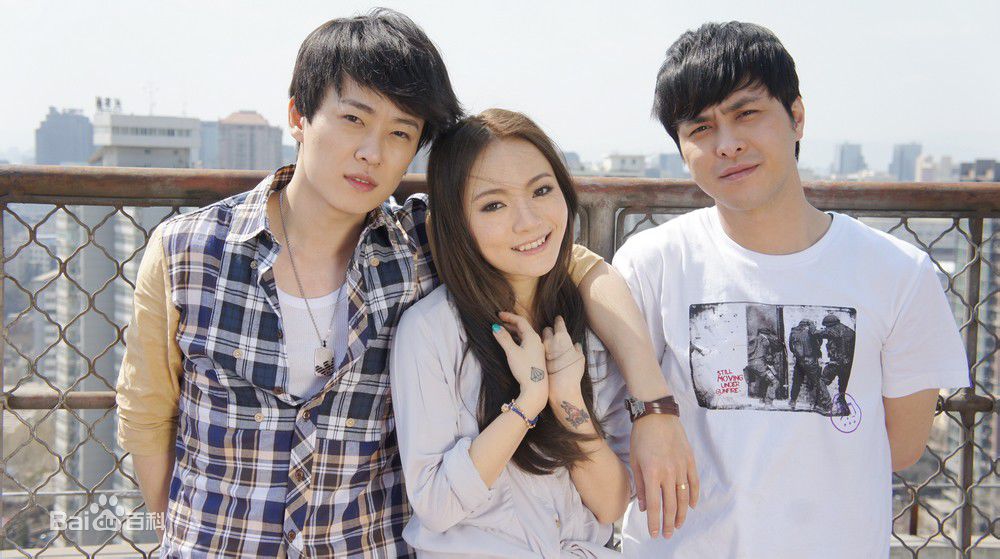 胡灵(Kiki Hu)的个人图册壁纸壁纸