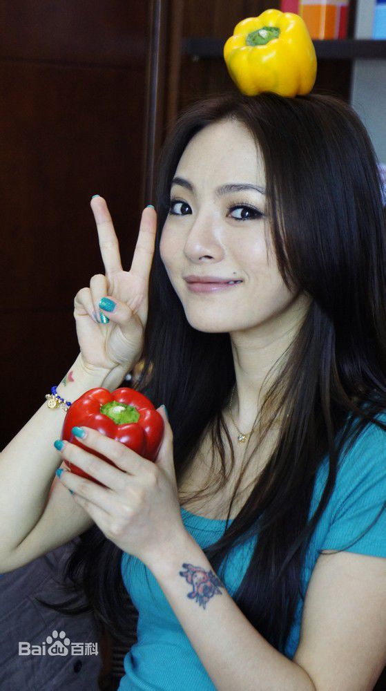 胡灵(Kiki Hu)的个人图册壁纸壁纸