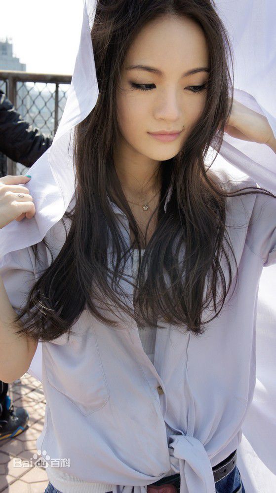 胡灵(Kiki Hu)的个人图册壁纸壁纸