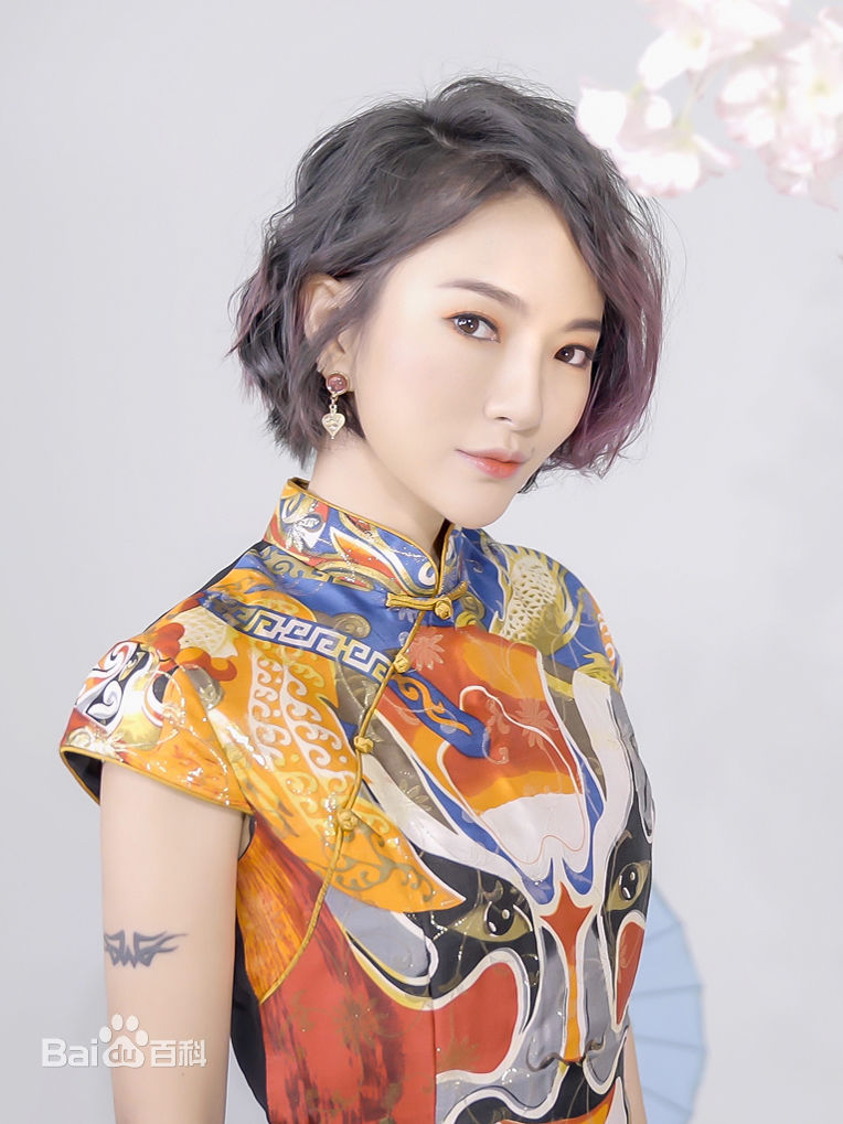 胡灵(Kiki Hu)前后照片