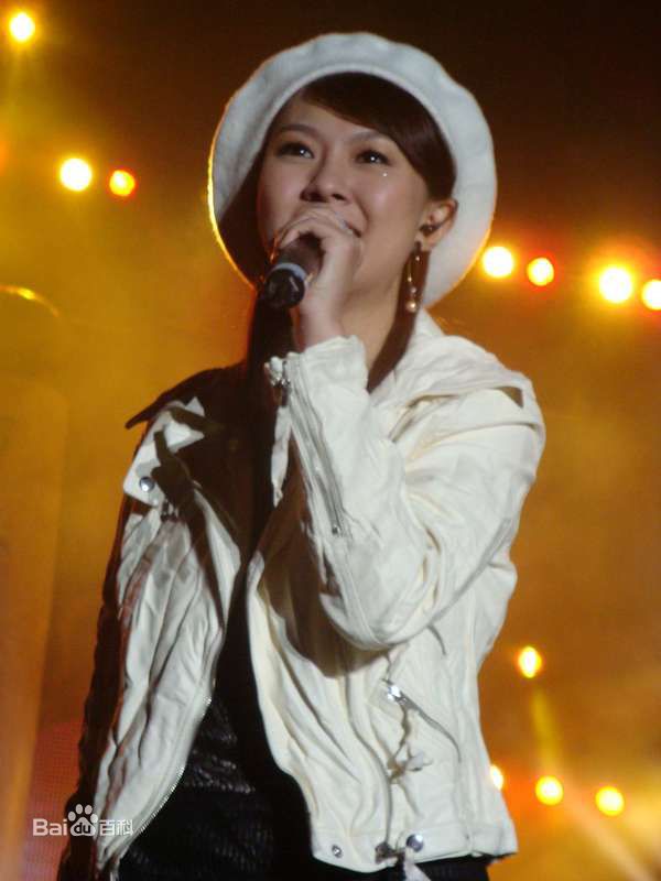 卓依婷(Timi Zhuo)微博照生活照