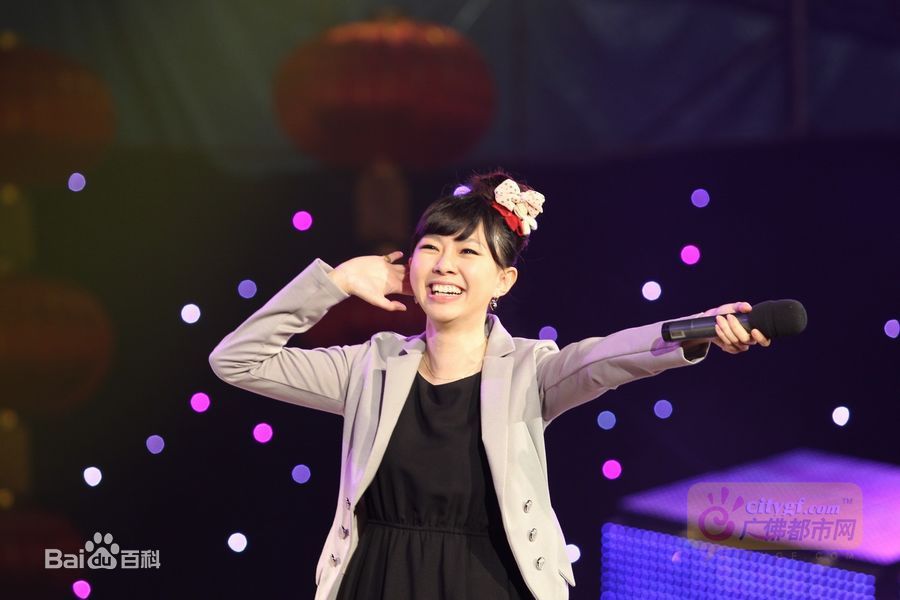 卓依婷(Timi Zhuo)微博照壁纸壁纸