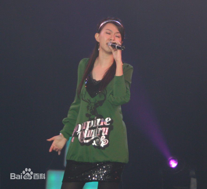 卓依婷(Timi Zhuo)微博照壁纸壁纸