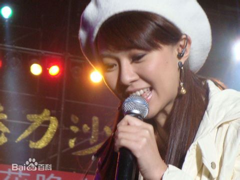 卓依婷(Timi Zhuo)微博照壁纸壁纸