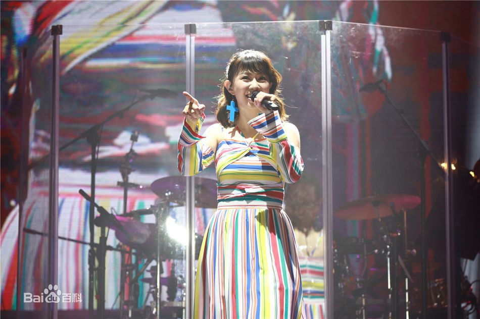 卓依婷(Timi Zhuo)2018年演唱会（晋江站）宣传图生活照相册