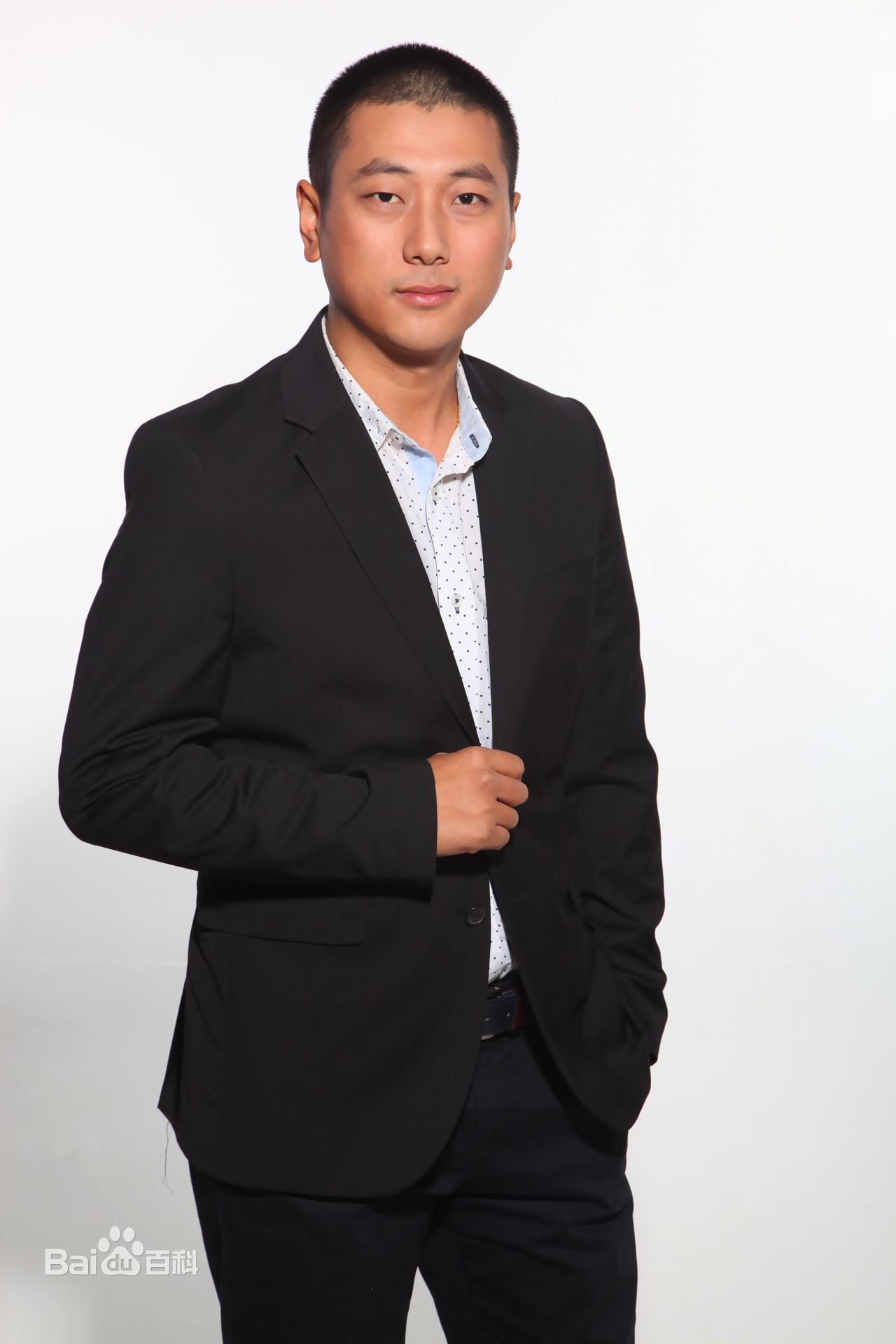 公钰涵(Gong yuhan)（祖籍山东）工作室成员个人照图片图集