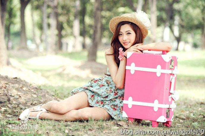 王紫菲微博图片素颜照壁纸