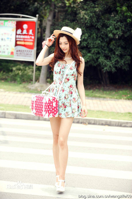 王紫菲微博图片素颜照壁纸