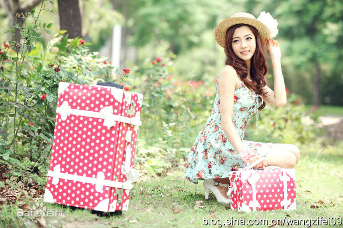 王紫菲微博图片素颜照壁纸