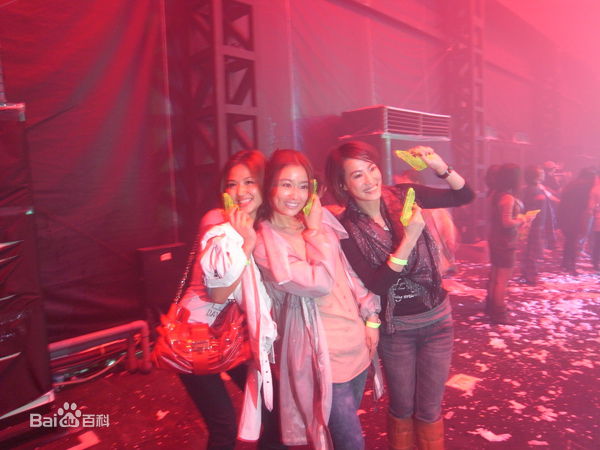 王以路生活照图片图集