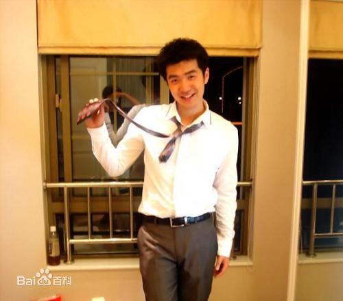 顾鑫作品及生活照前后照片